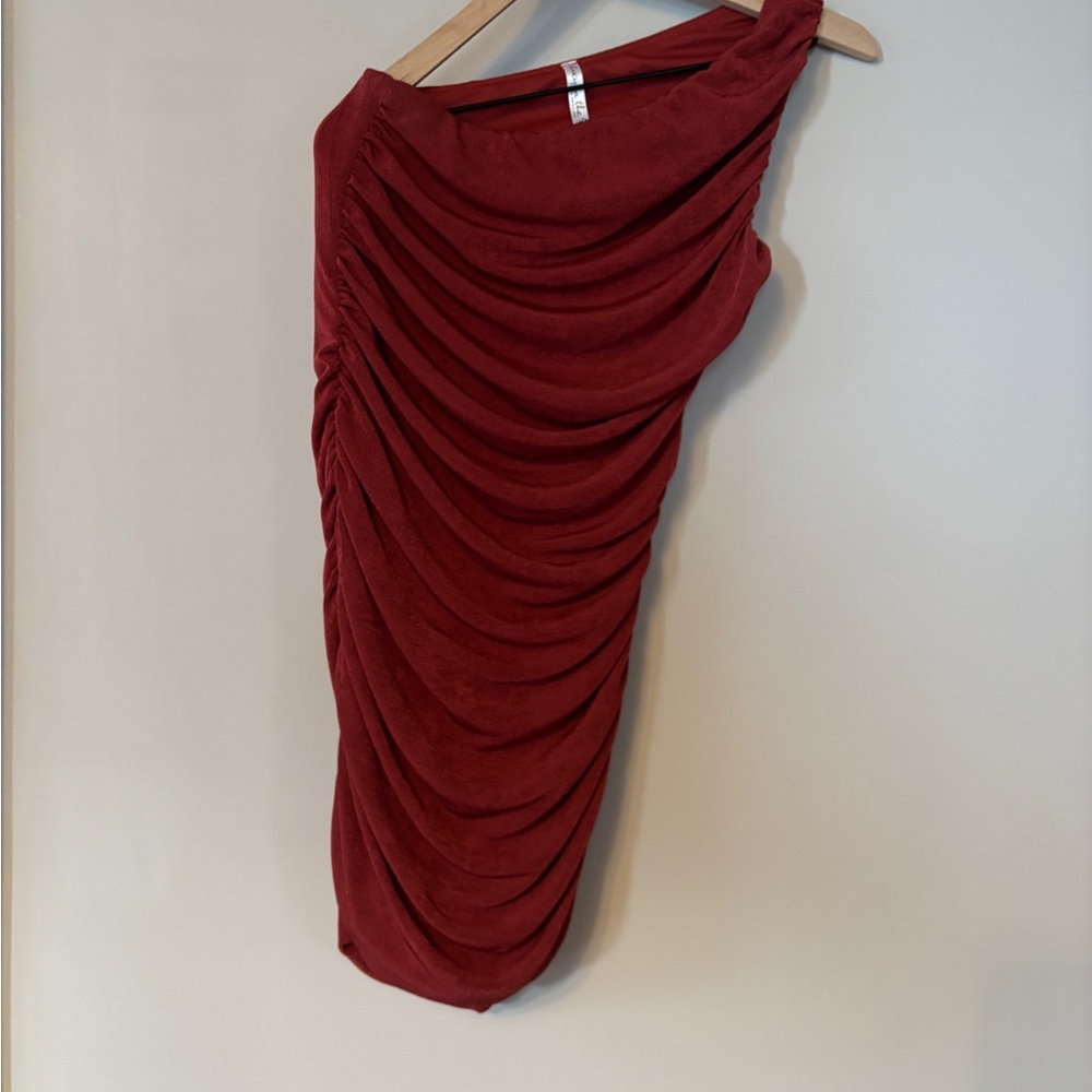 Faye Ruched One Shoulder Dress in Rust - Picture 2 of 2